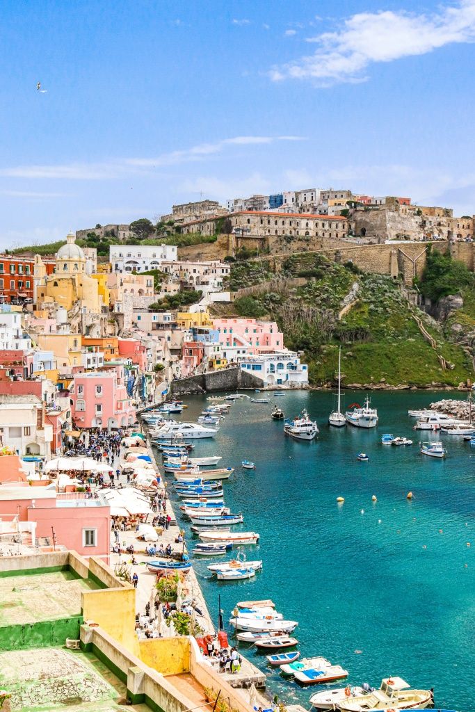 Неаполь, Италия 