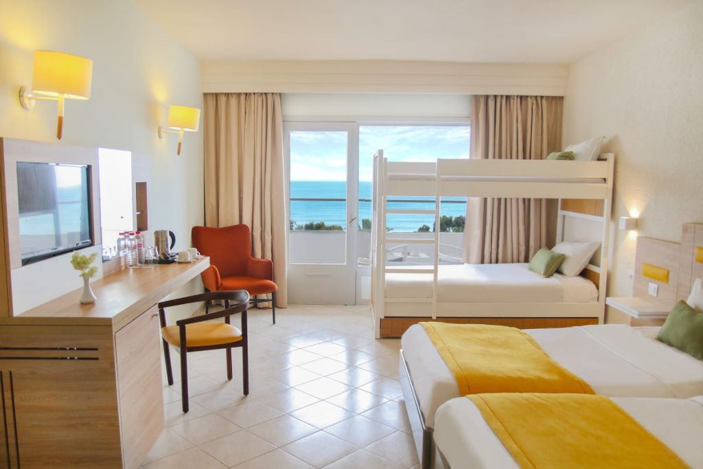 Номер с двухъярусной кроватью