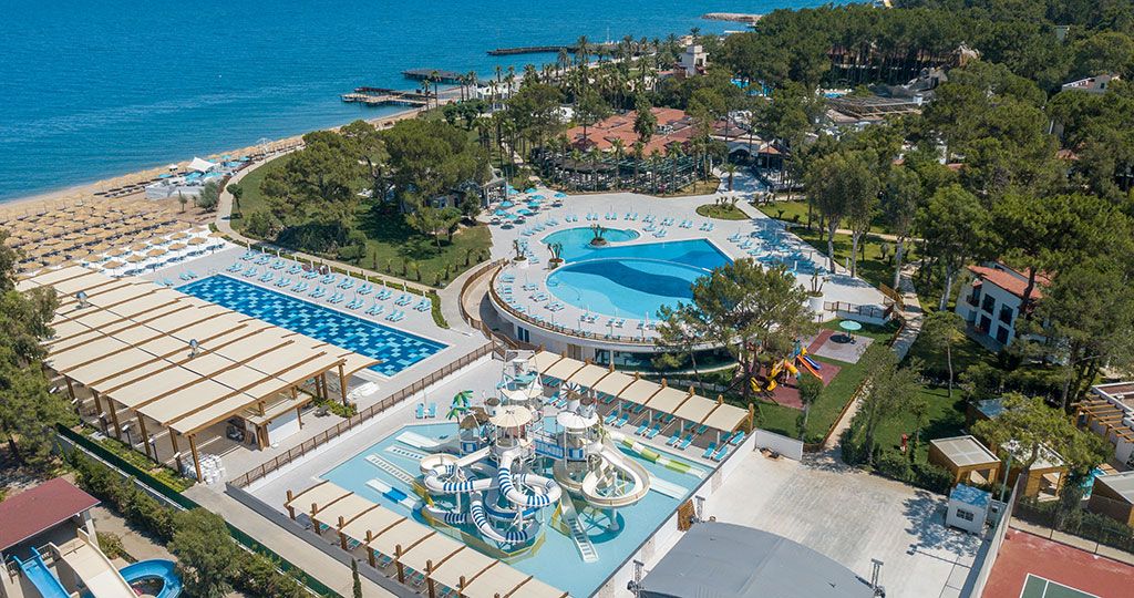 Бассейны и горки