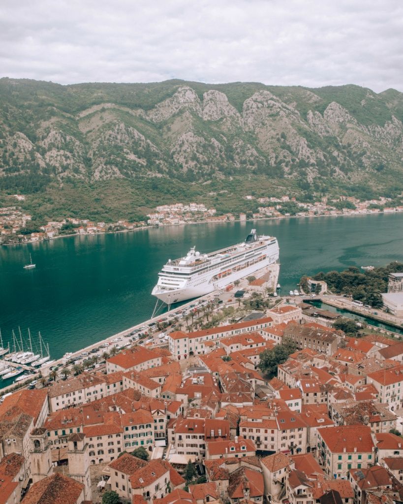 MSC Lirica_ Котор MSC Lirica_ Котор