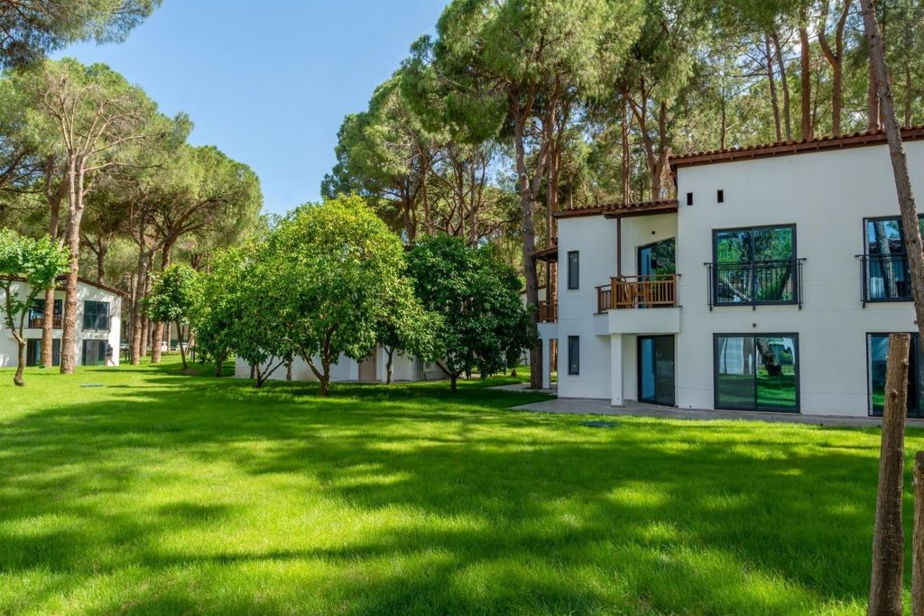 Состоит из бунгало и вилл