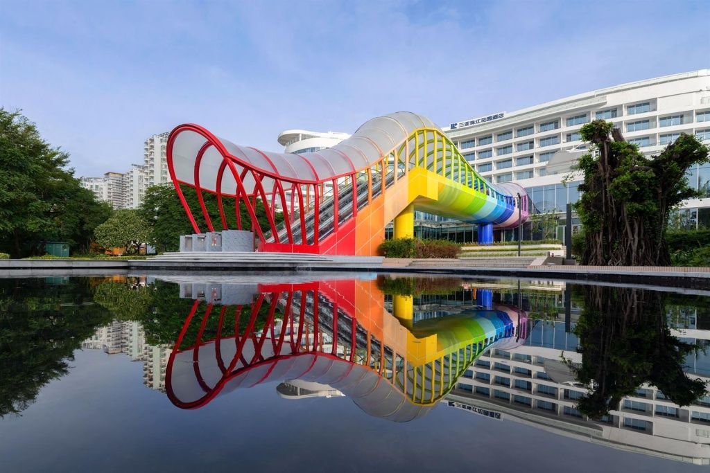 Надземный переход на пляж