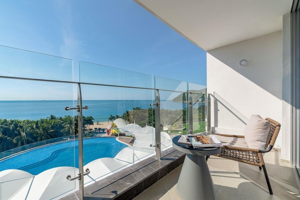 deluxe ocean view king