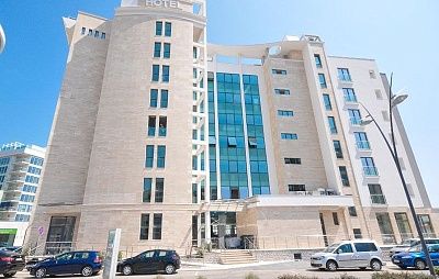  Bracera Hotel 4*