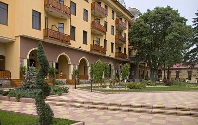 ESTREYA PALACE 4*