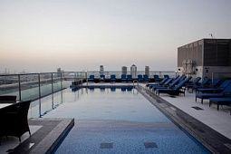 PARK REGIS KRIS KIN HOTEL