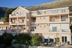 VILLA ANDRIC
