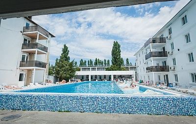 Central Hotel