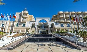 Отель на 1 линии