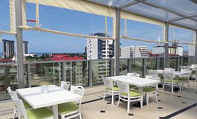 Green Glass Hotel 4* - Изображение 0